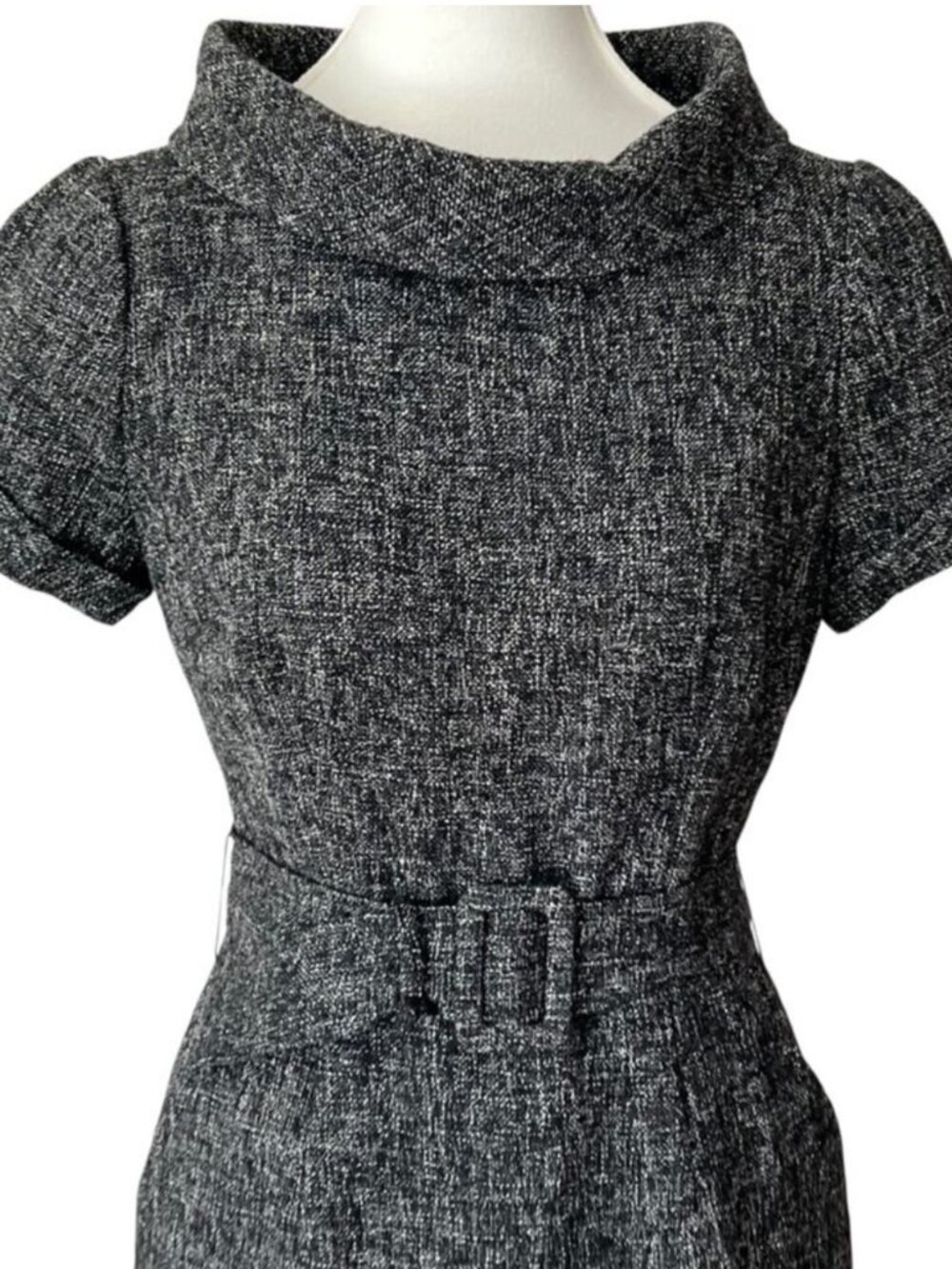 Vintage Dress 6 Minimalist Small Wool Fall Retro Classic 60s Quiet Luxury Madmen
